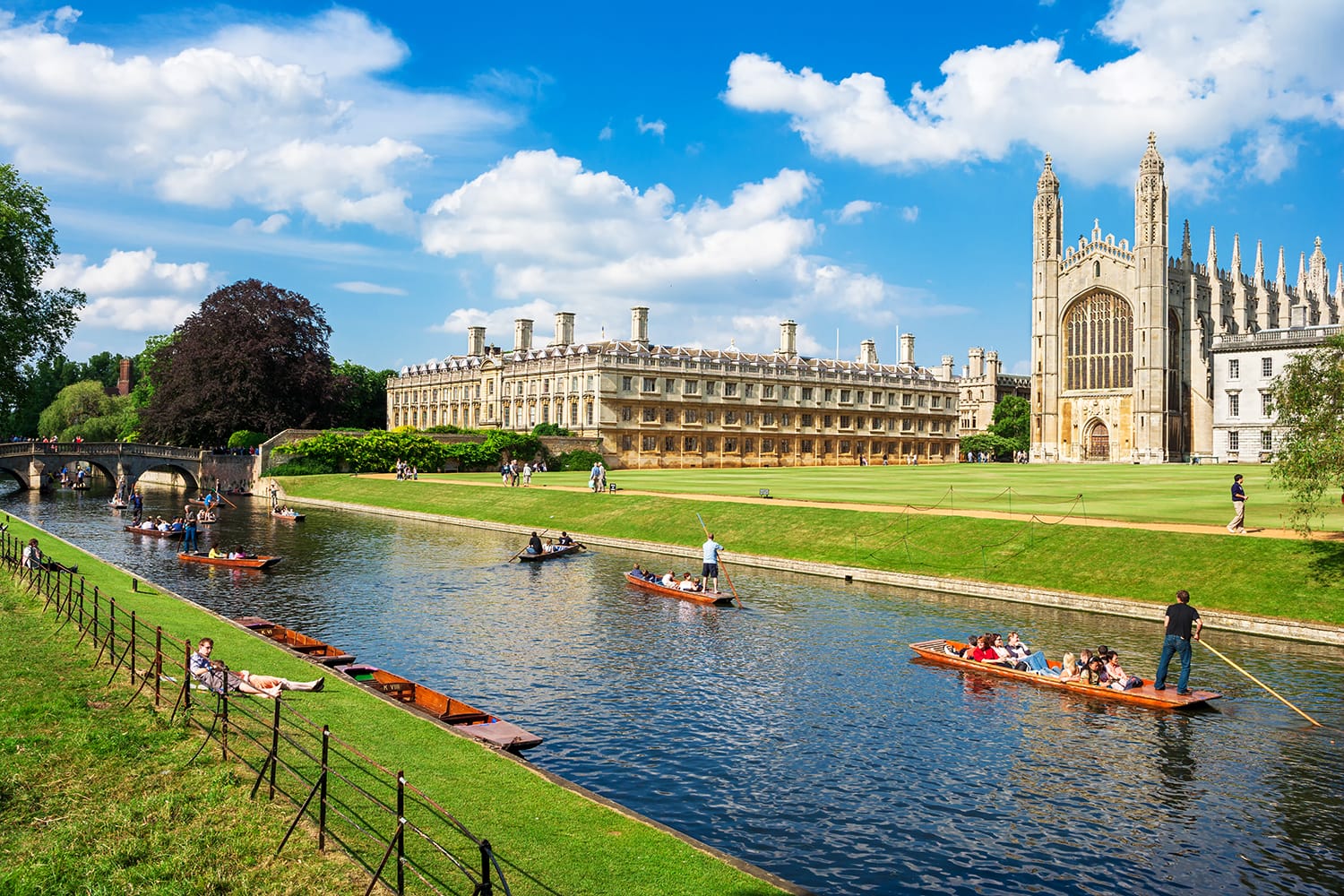 Thành phố đại học lớn khác của Anh là Cambridge