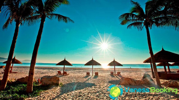 Bãi biển Non Nước được quốc tế đánh giá là một trong những bãi biển đẹp nhất thế giới. 