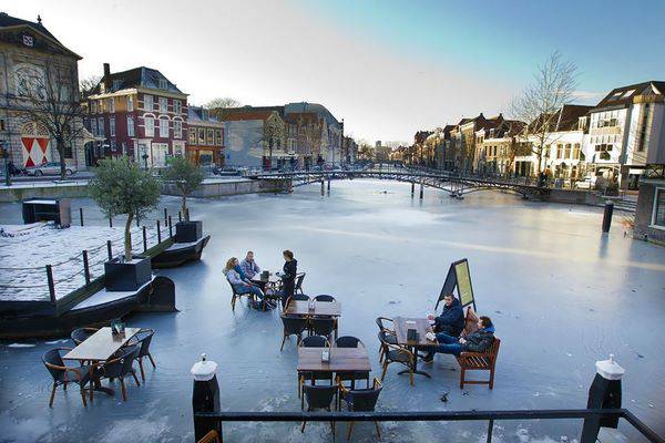 Amsterdam vào mùa đông cũng rất lãng mạn.