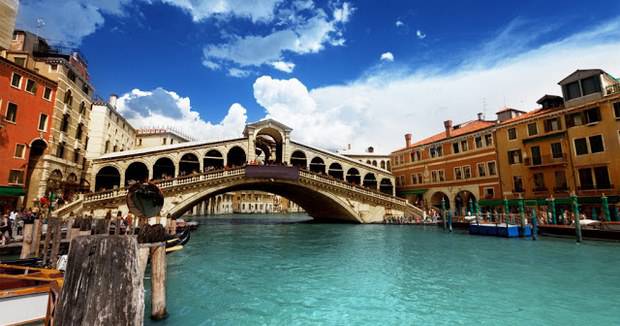 vé máy bay đi Venice