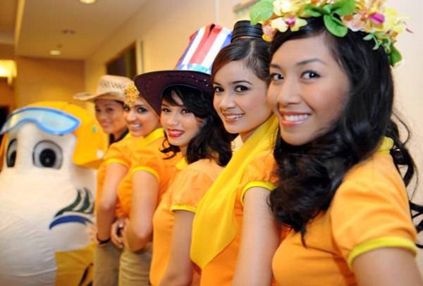 Vẻ xinh xắn thân thiện của các nữ tiếp viên Cebu Pacific
